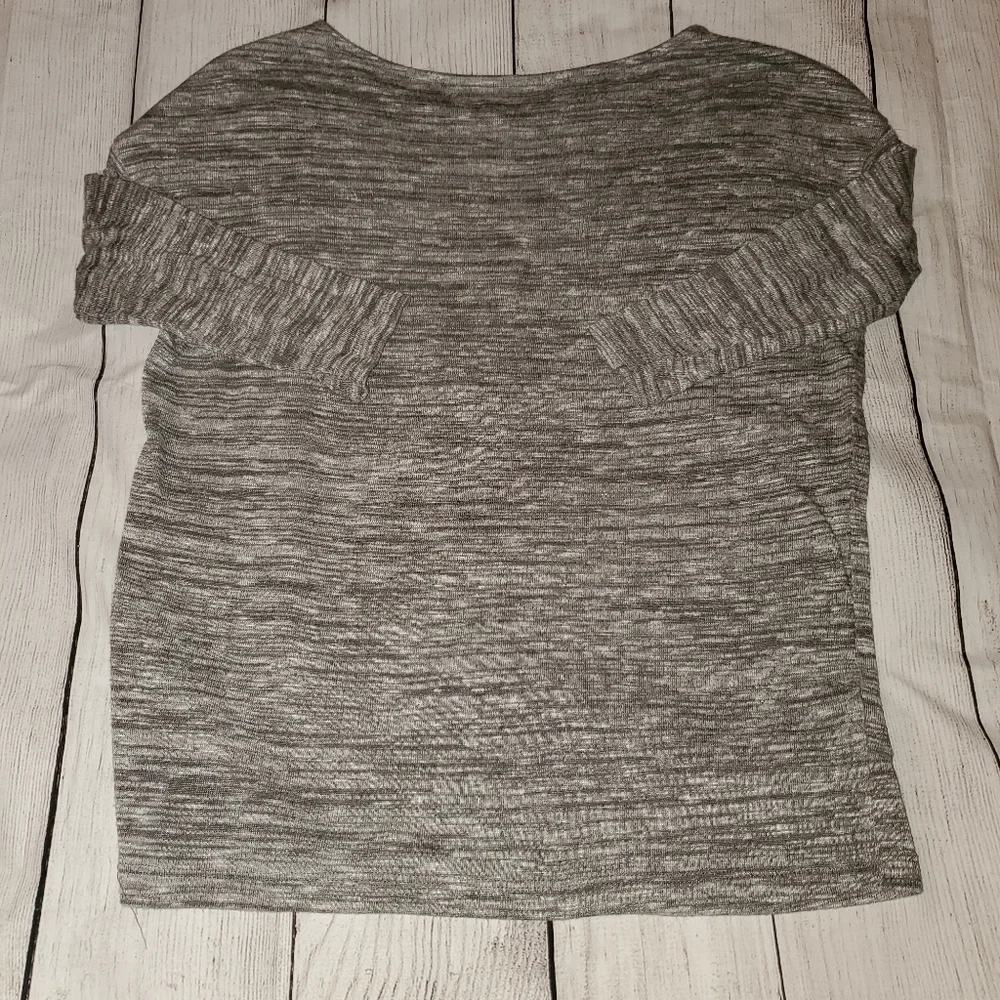 Loft Gray Top - Picture 9 of 9